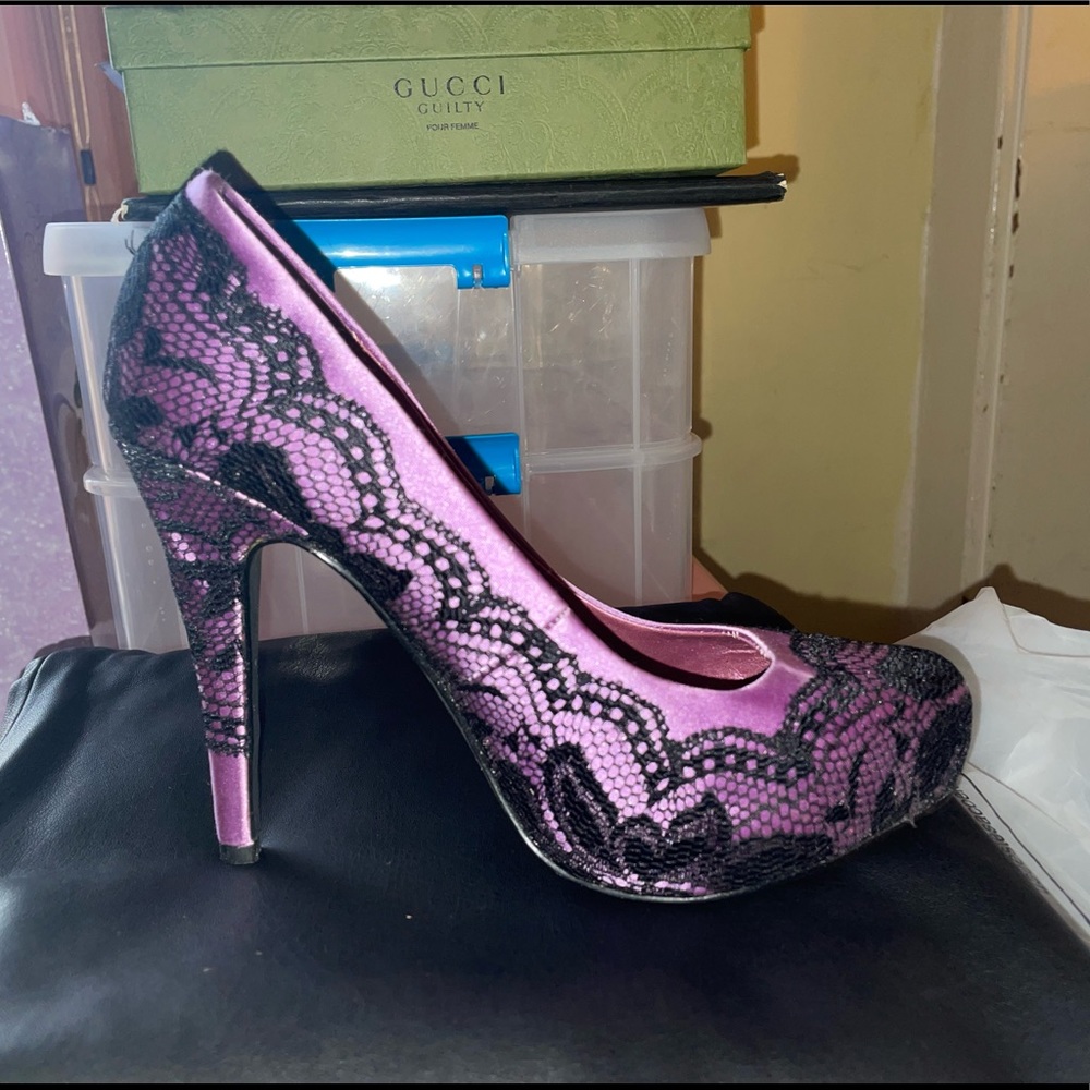 Lavender satin and black lace sexy pumps